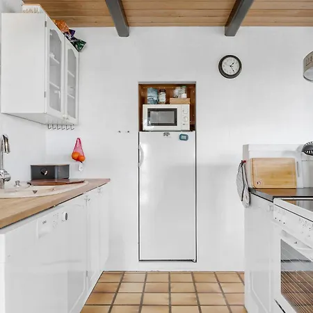 5 Bedroom Gorgeous In Casa de Férias Thyholm