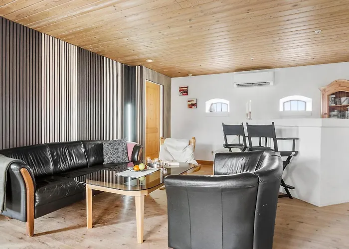בית נופש 5 Bedroom Gorgeous In