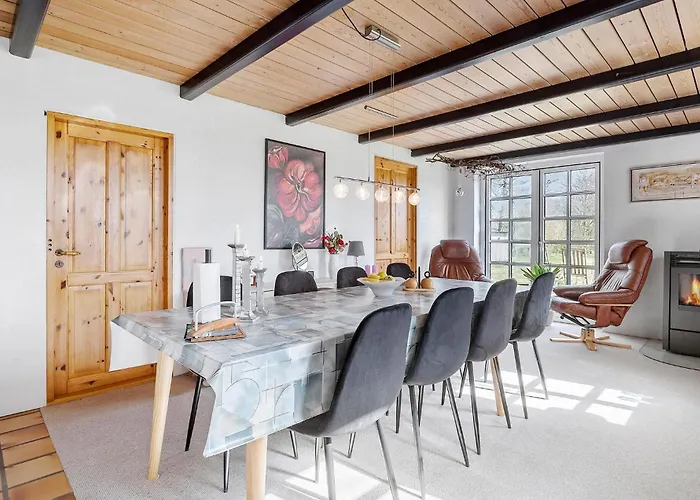 5 Bedroom Gorgeous In Thyholm